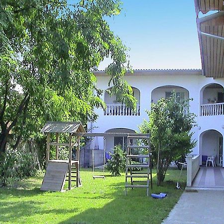 Apartment In Podersdorf Am See With A Bicycle Storage Esterno foto