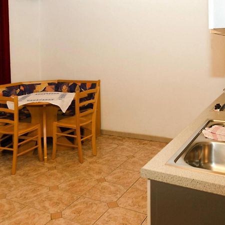Apartment In Podersdorf Am See With A Bicycle Storage Esterno foto