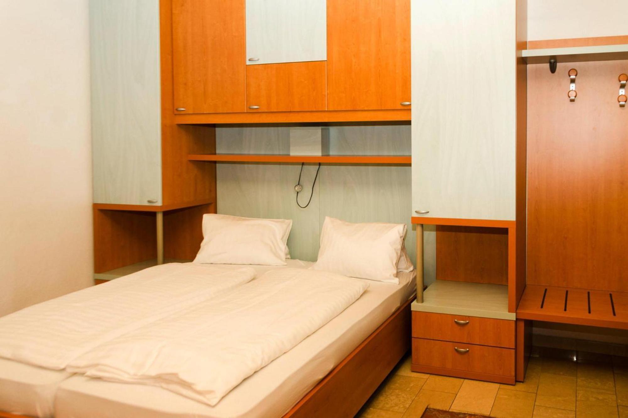 Apartment In Podersdorf Am See With A Bicycle Storage Esterno foto