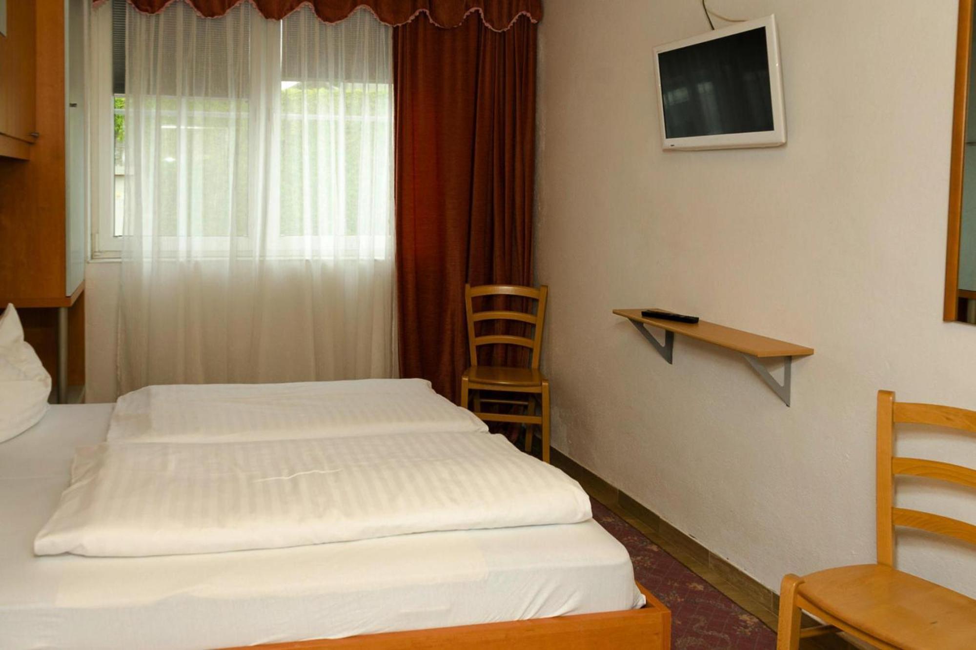 Apartment In Podersdorf Am See With A Bicycle Storage Esterno foto