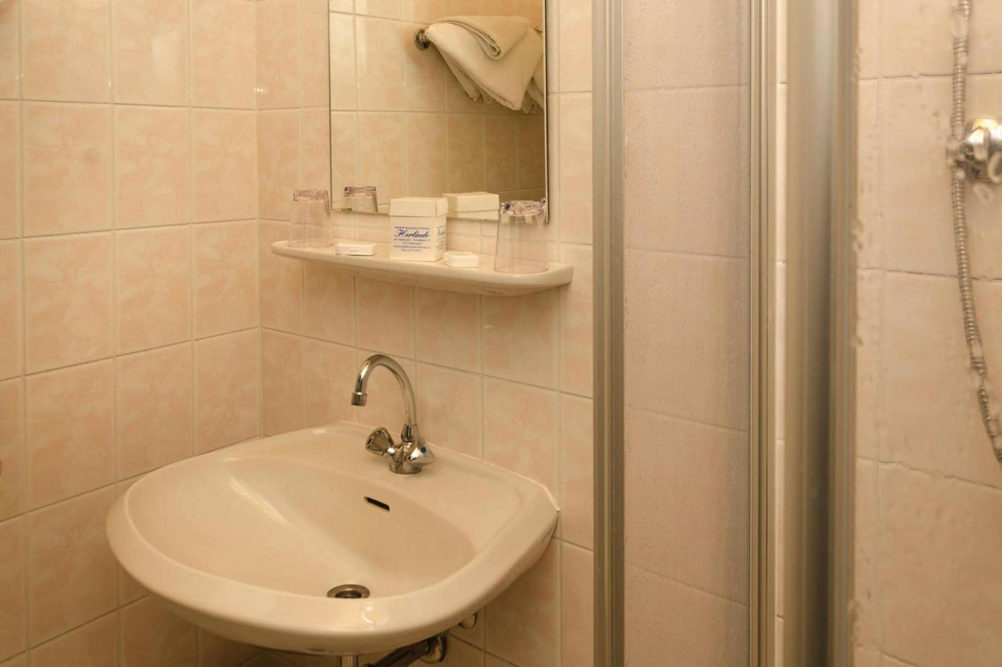 Apartment In Podersdorf Am See With A Bicycle Storage Esterno foto