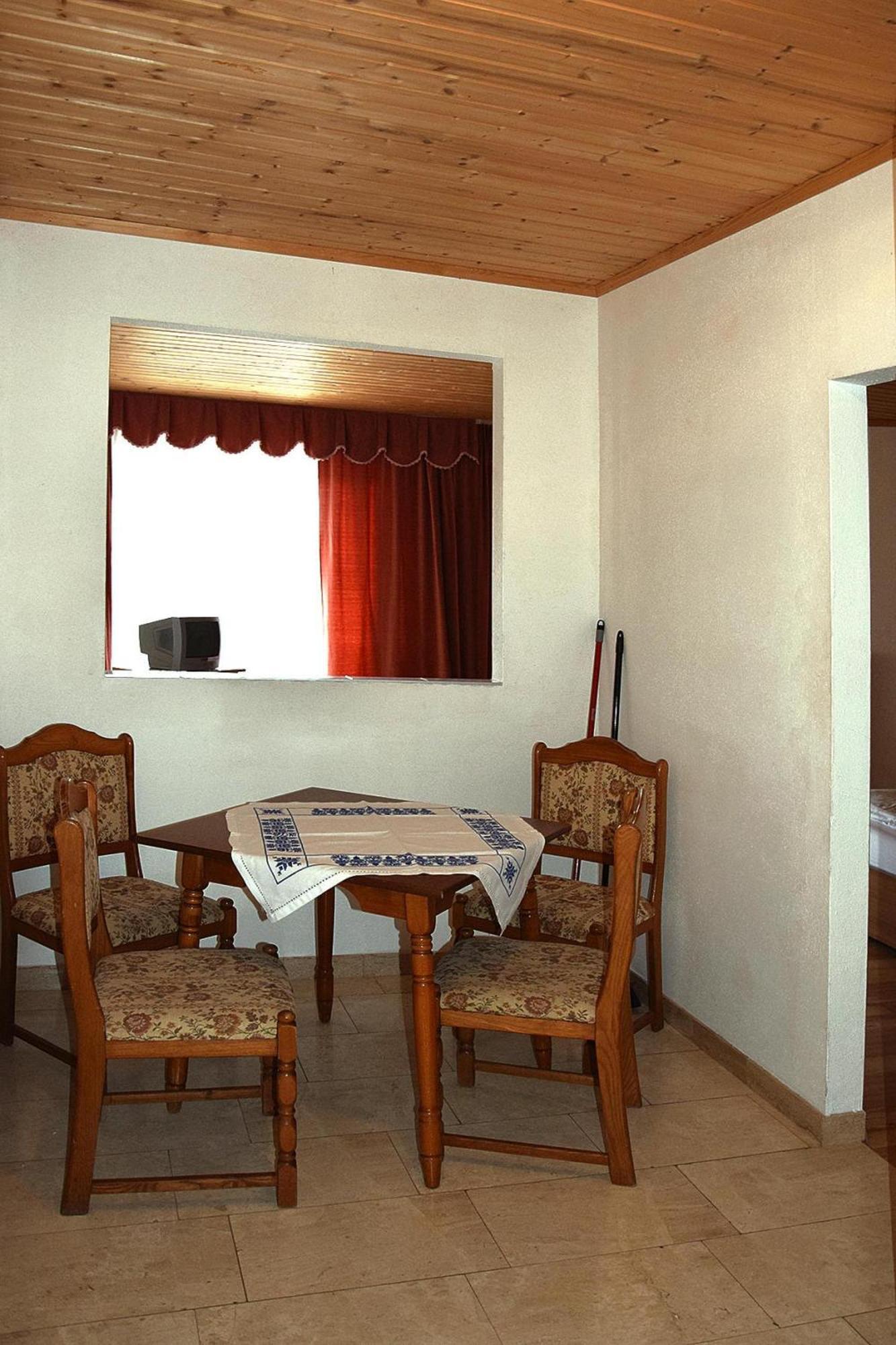 Apartment In Podersdorf Am See With A Bicycle Storage Esterno foto
